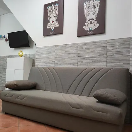 Apartment Chloe's Giardini Naxos