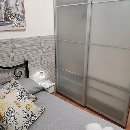 Chloe's Apartment Giardini-Naxos